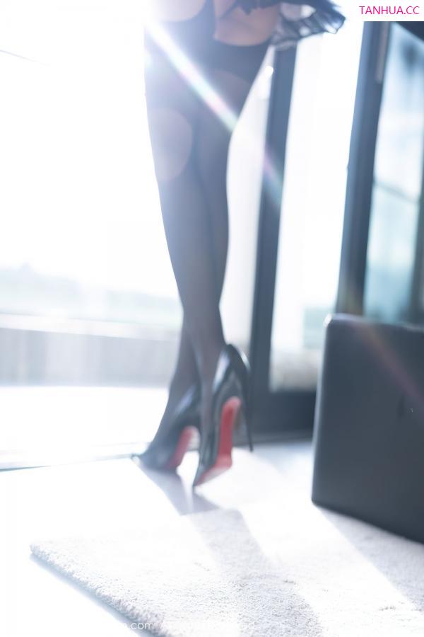朱可 barbie可儿 [XiuRen]高清写真图 2022.07.15 No.5280 朱可儿Flora第14张图片